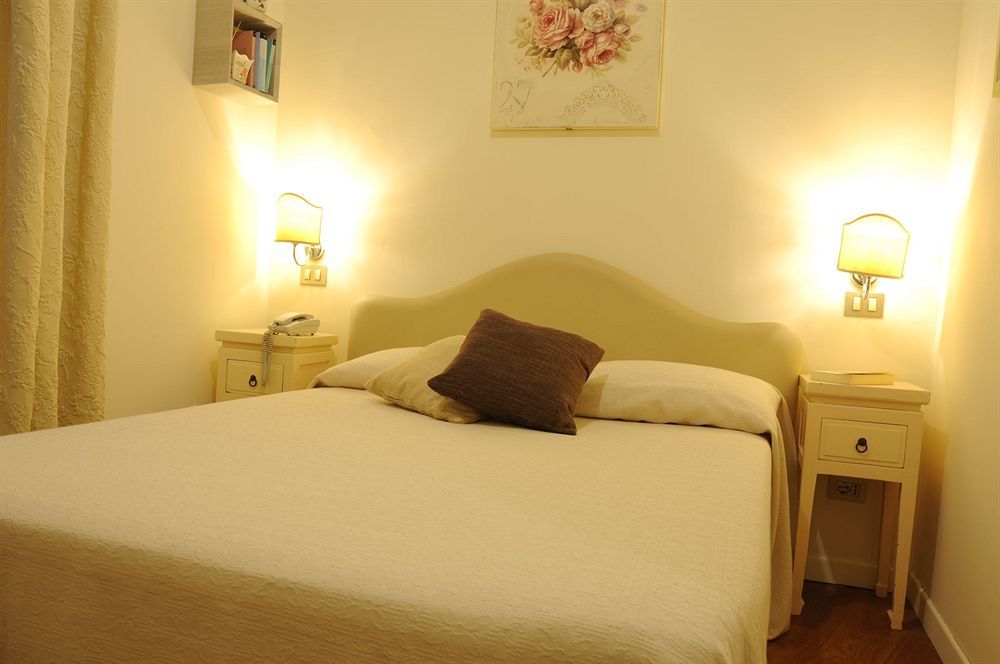 95 Rooms In Rome Exterior photo