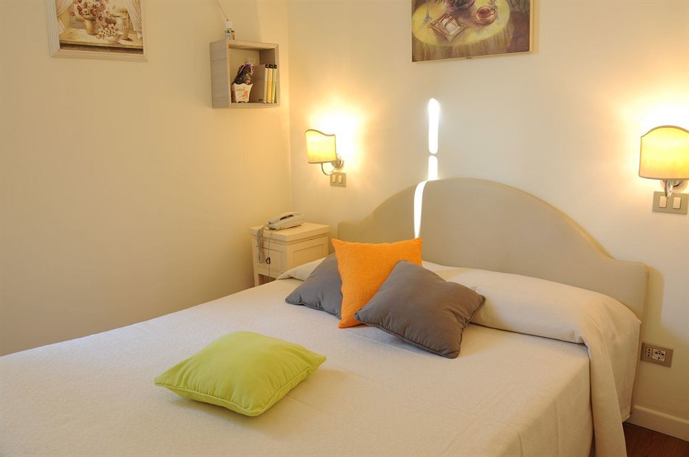 95 Rooms In Rome Exterior photo